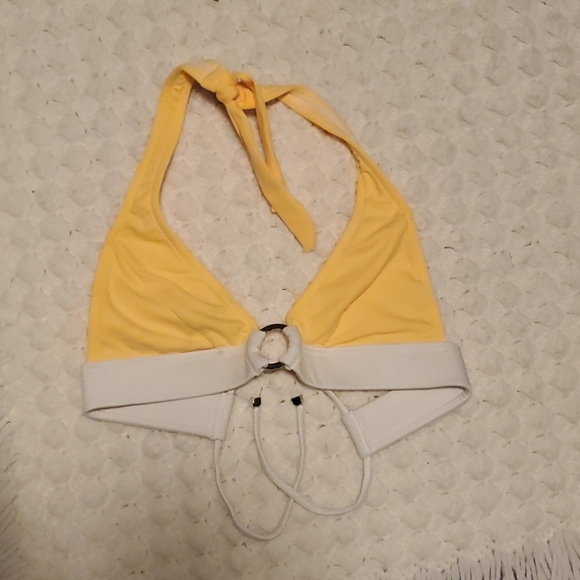 Bikini - Picture 5 of 5